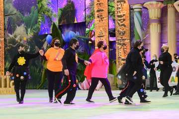 La XIII Gala de la Integración viste el escenario del Carnaval de La Tierra con el desfile de sus participantes/Lpcarnaval.